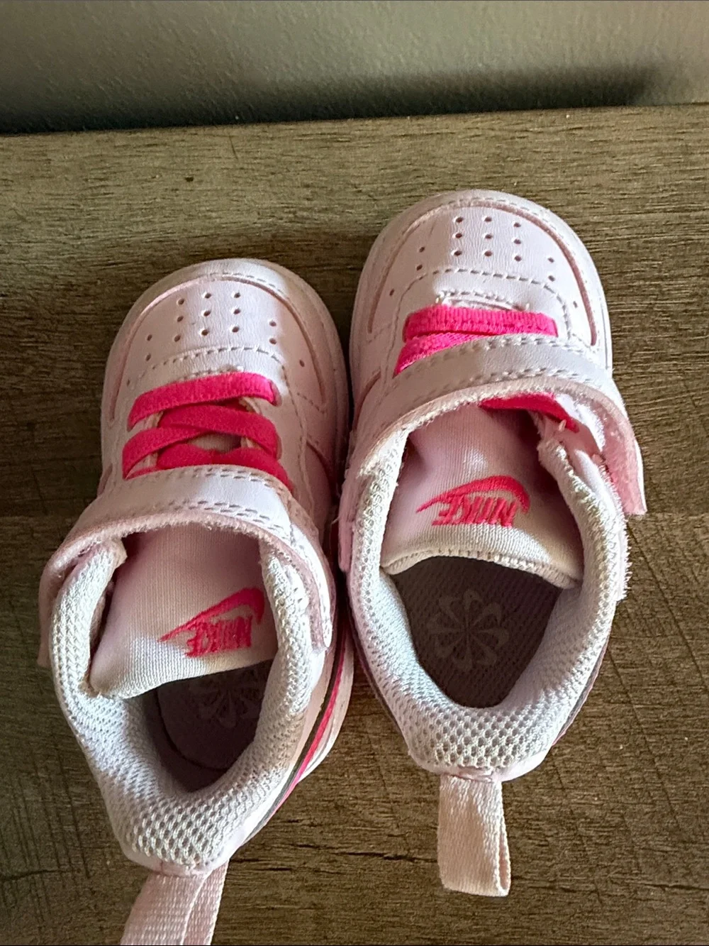 Nike Kids Light Pink Sneakers with Bright Pink Laces